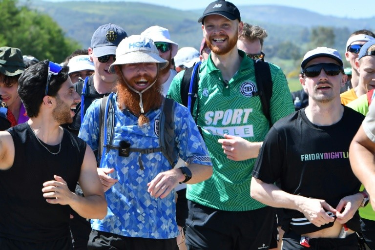 Nach 16 000 Kilometern Brite Beendet Lauf Durch Afrika In Tunesien