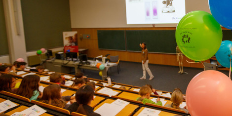 cropped-1712733973-pm_bunterkreis_uniklinikum_kinderakademie1_cul-richwirth