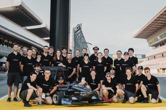 Formula Student Rennteam der Hochschule Kempten stellt neuen Rennwagen vor